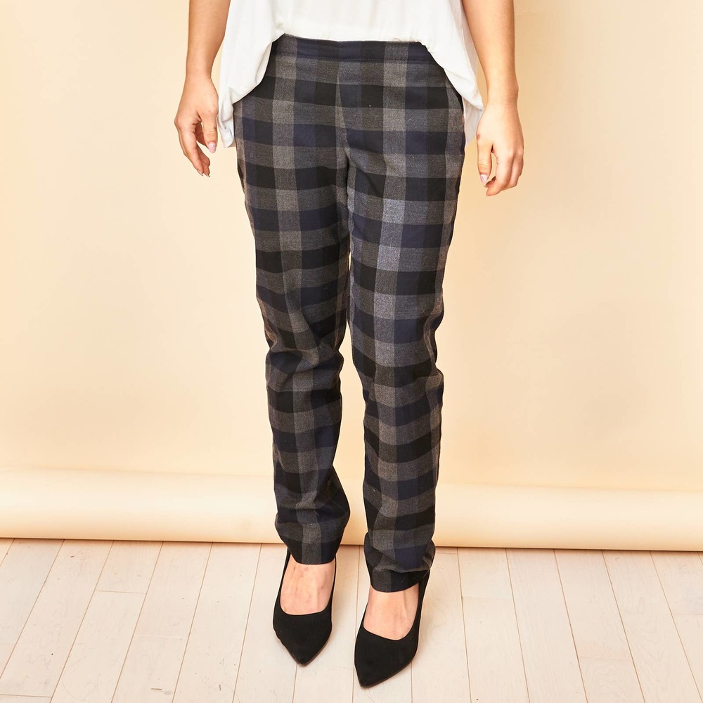 Uniqlo Navy Blue Plaid Smart Ankle Straight Leg Pants